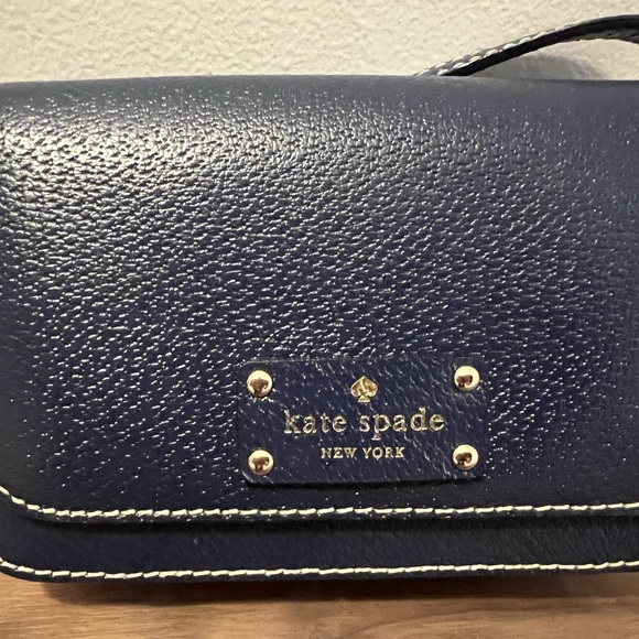 NWOT. Free shipping. Kate spade crossbody bag. Perfect condition. Navy. - Picture 5 of 5